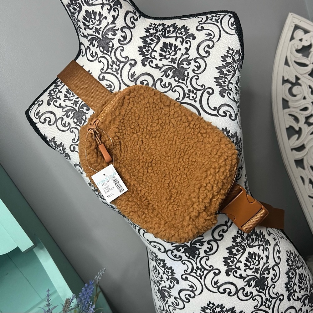 Maurices Teddy Sherpa Crossbody Belt Bag NWT Camel Crossbody Bag Gym Work - Picture 6 of 10